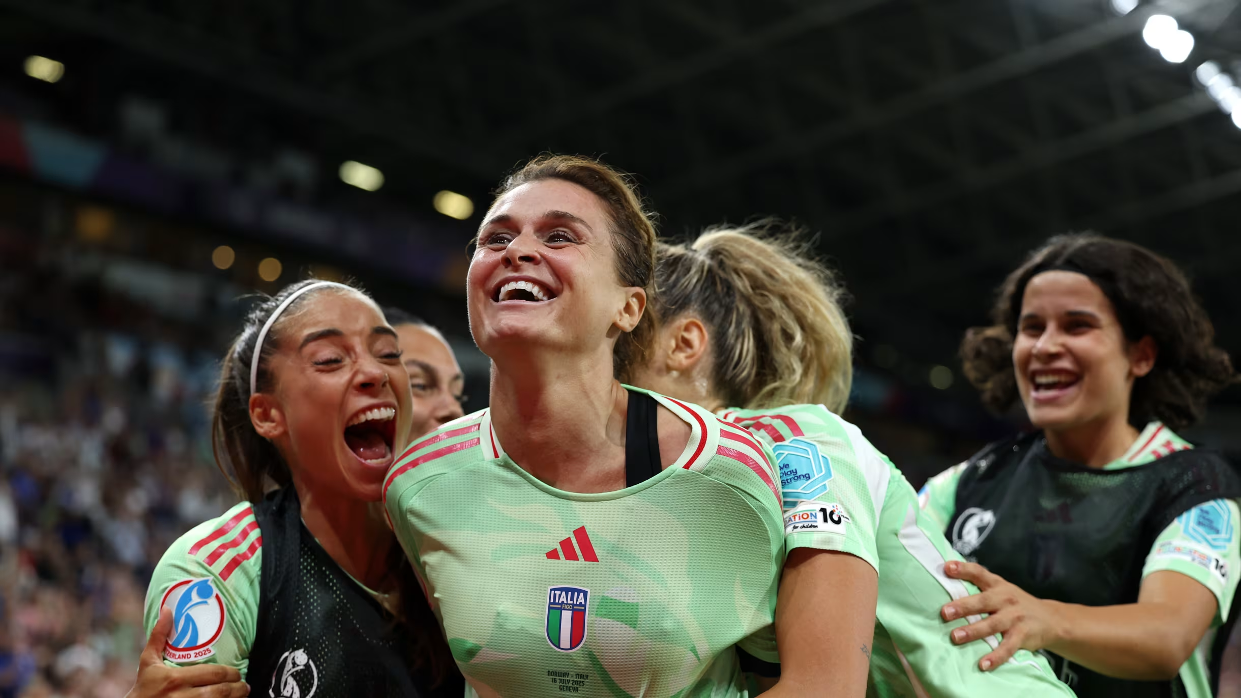 关于意大利杯赛前走向成谜，切尔西豪取连胜，赛场秩序良好，控场能力受关注的信息